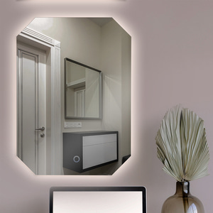 더타일 LED 조명 팔각 인테리어 거울 욕실 화장대 벽걸이 간접조명 민경 노프레임 미러